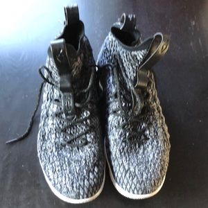 Lebron James 15 Basketball Shoes